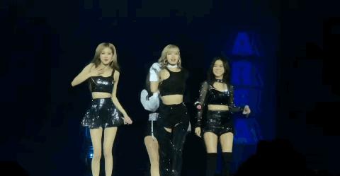 泰国泰娱走红毯很疯吗,泰国曼谷韩流演唱会