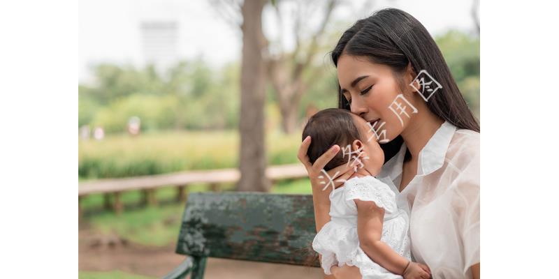 女子怀孕8个月被赶出家门,怀孕七个月被赶出家门