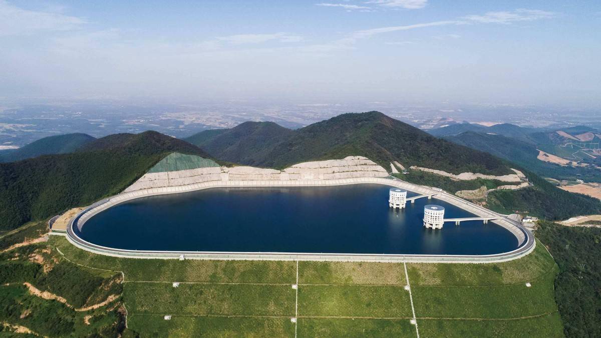 发电厂多出的电去哪里了,发电厂发出来的电用不完怎么解决