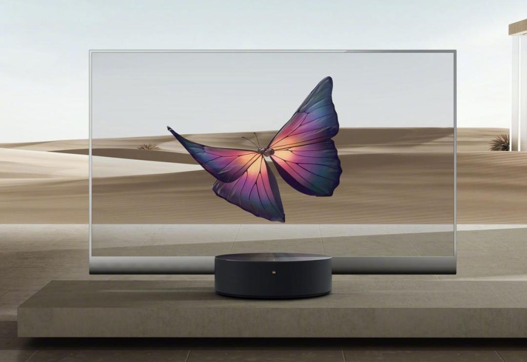 在泳池里掏出透明手机，我的笑容渐渐消失......