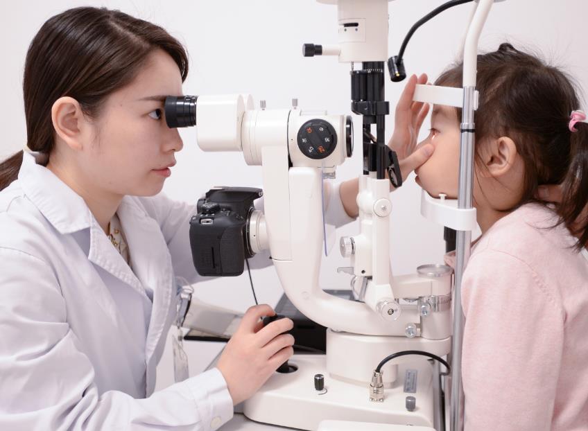 福建莆田富豪苏庆灿发迹史，放弃铁饭碗成就上市企业，身价150亿