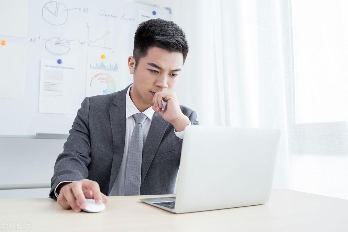 俞敏洪利用人性的弱点赚钱,俞敏洪学习是穷人唯一的出路