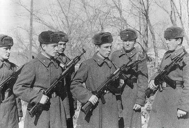 72年尼克松访华，炫耀美国原*弹子**数量，周总理一句话让他哑口无言