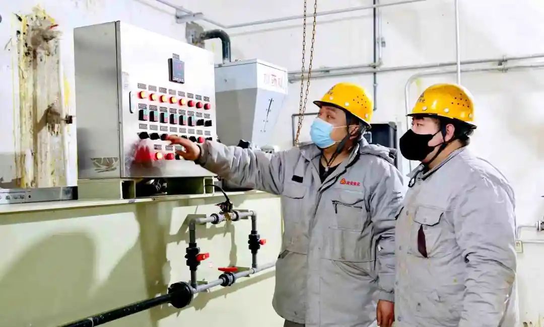 潞安焦化公司化产车间：向外学先进向内挖潜力