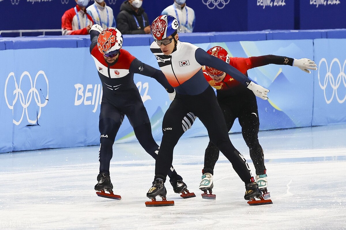 黄大宪承认犯规韩国怎么评价,黄大宪2022冬奥会500米冰刀武大靖