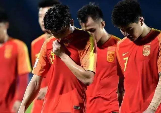 中国男足如此不堪为何不换血,中国男足从来没有让国人失望过