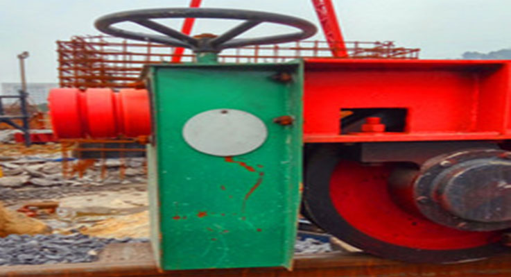 桥式起重机考试试题及答案,起重机司机限流式起重机考试内容