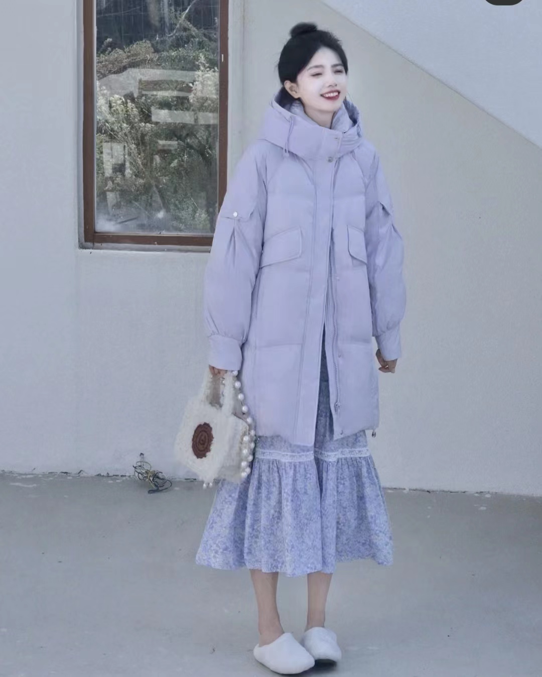 冬季穿什么颜色的羽绒服最百搭,流行的冬季羽绒服颜色搭配