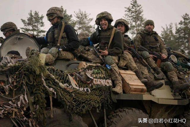 乌克兰用战术小队打法打击俄罗斯,乌克兰大纵深迂回战术