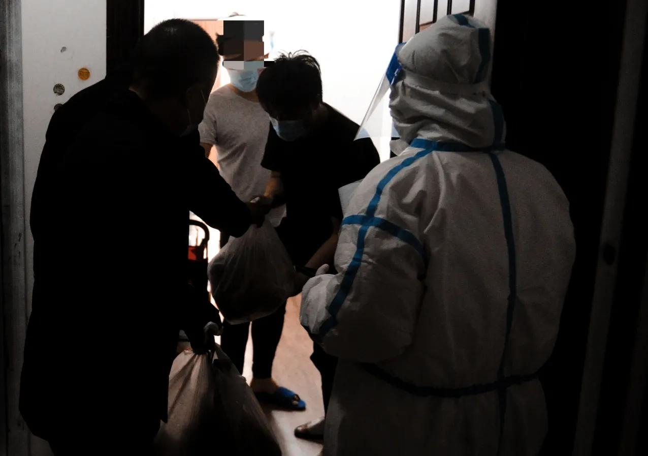 西安管控了饭菜怎么办,西安管控的小区吃饭问题怎么解决