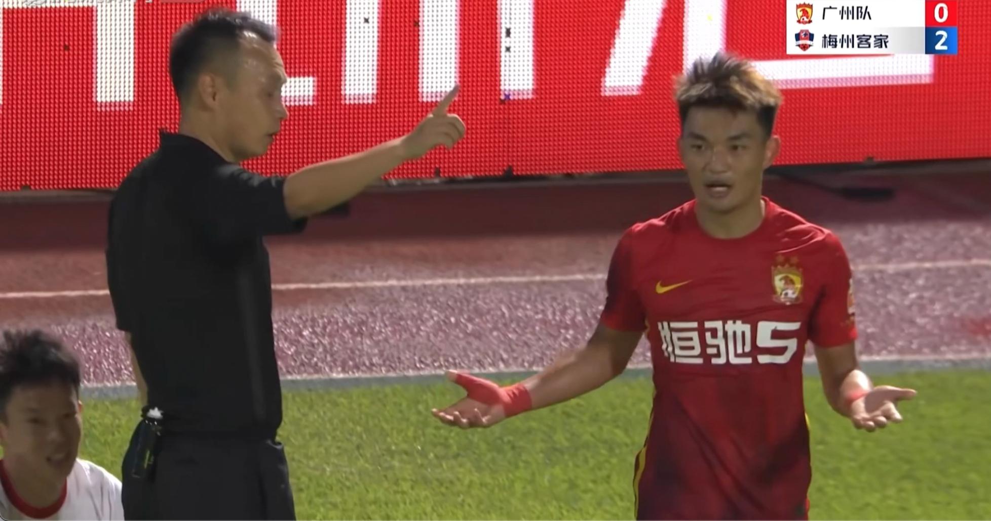 中超名场面背身单打,中超名场面66分钟上场