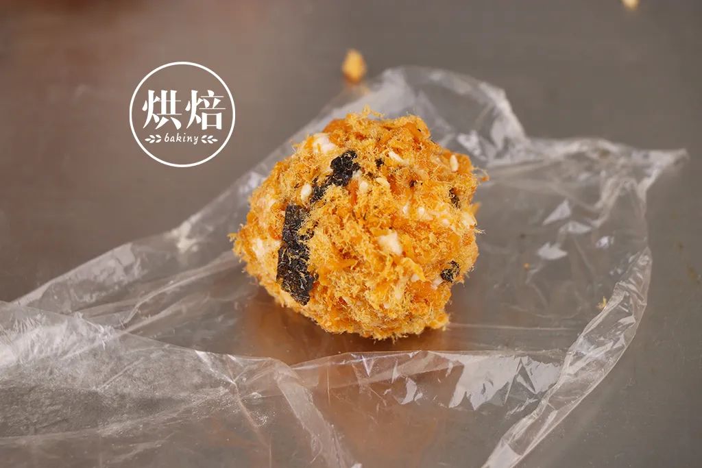 15块一个的蛋黄酥,平价好吃蛋黄酥