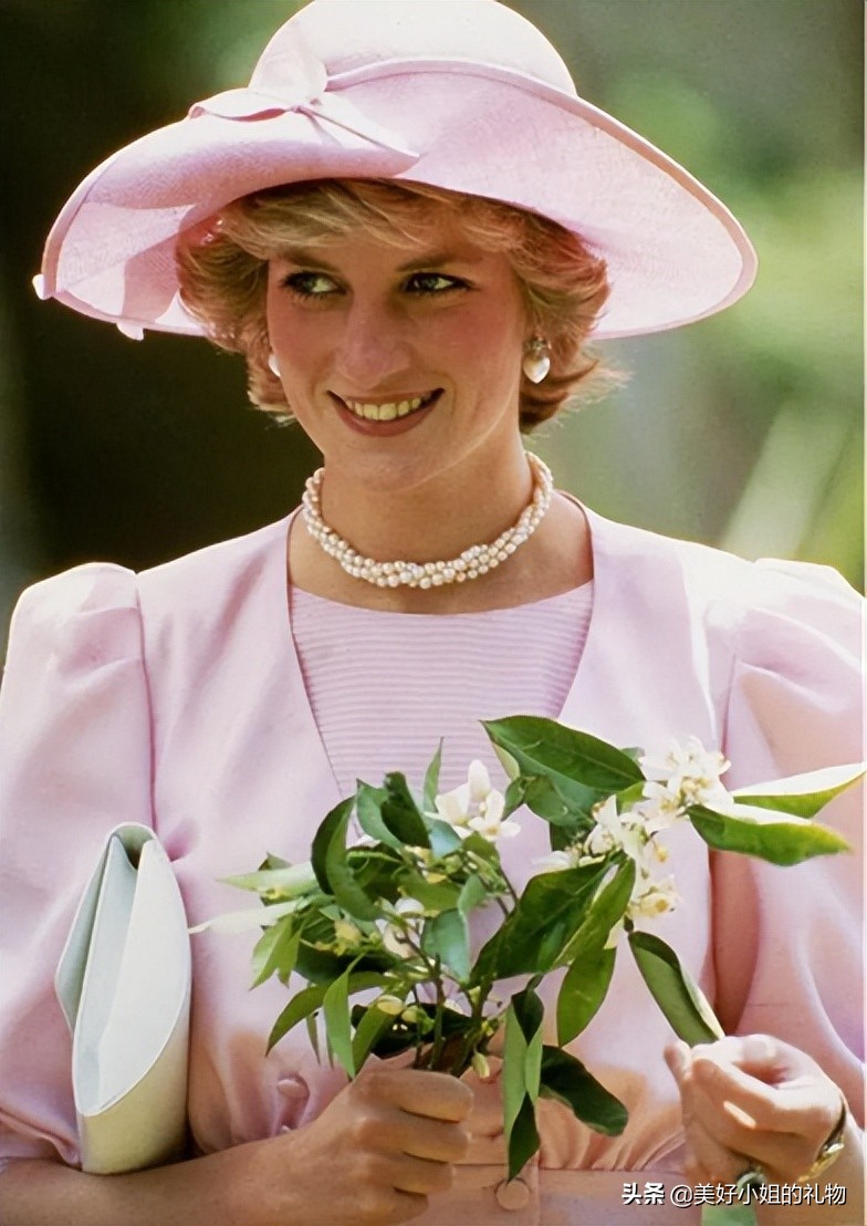 母亲节礼物40-50岁实用首饰套装,母亲节首饰礼物推荐