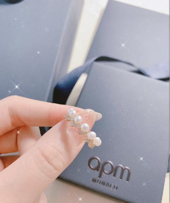 最有仪式感的钻戒,情人节仪式感小女孩