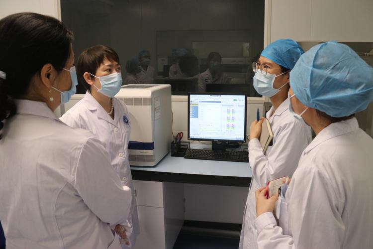 腹腔镜下胆总管切开取石治疗,充填型胆囊结石用腹腔镜怎样切除