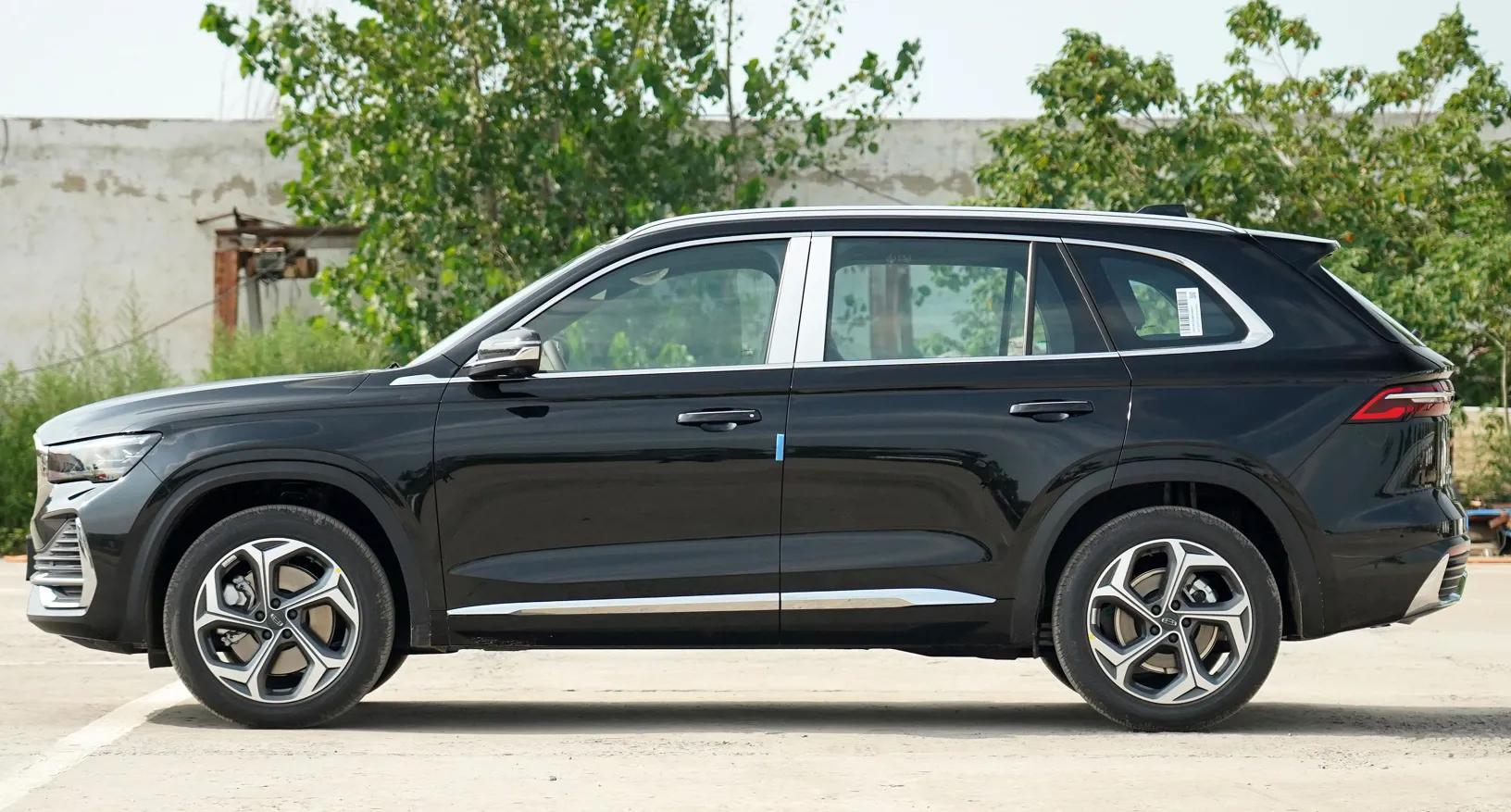 吉利汽车妹子,带女朋友买吉利汽车