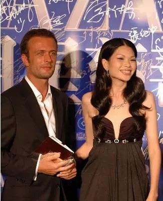 超模吕燕的丈夫和家人近况,超模吕燕全家