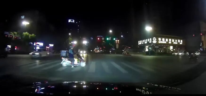 每天看交通事故什么心理,经常看车祸视频