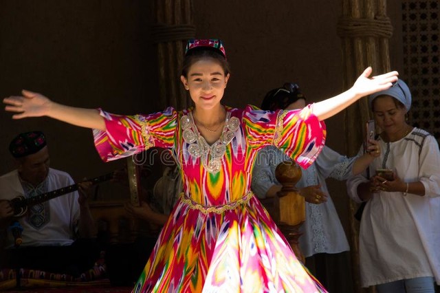 国外乡村那些事儿:俄罗斯支教之旅中,我跟古丽米拉相恋了