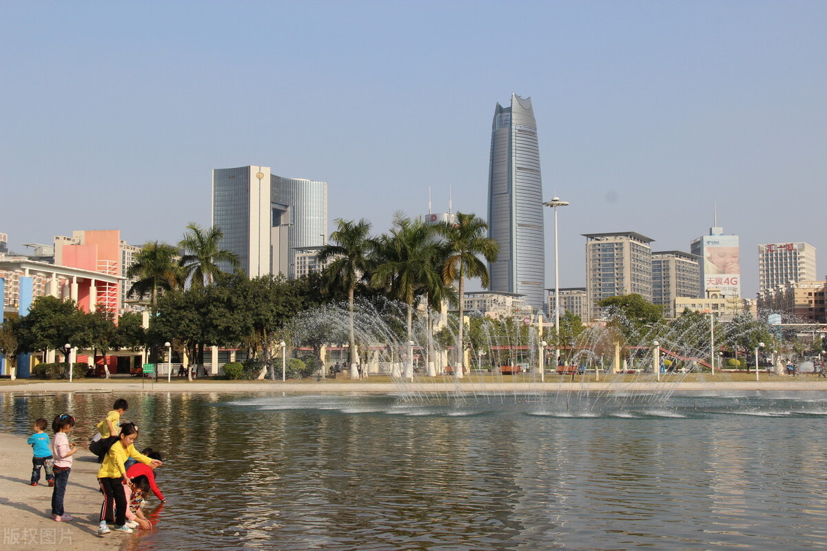 东莞经济发达为何没有机场,广东省东莞市有多发达