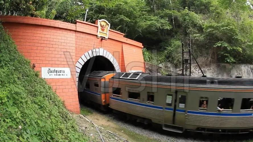 进入隧道耳朵不舒服是什么原因,高铁进隧道耳朵有压迫感怎么办