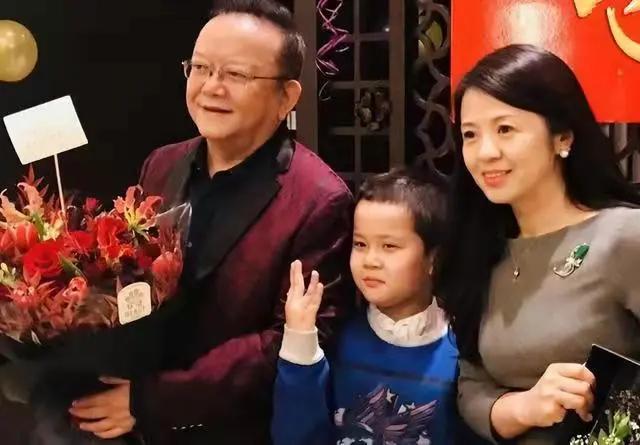 王刚砸破两亿国宝,王刚曾失手砸碎2亿古董是哪一期