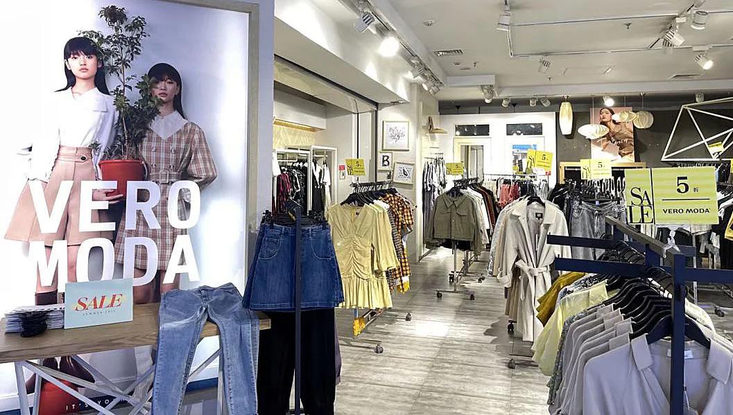 又一服装巨头倒下曾门店遍布全国,服装巨头倒闭了吗