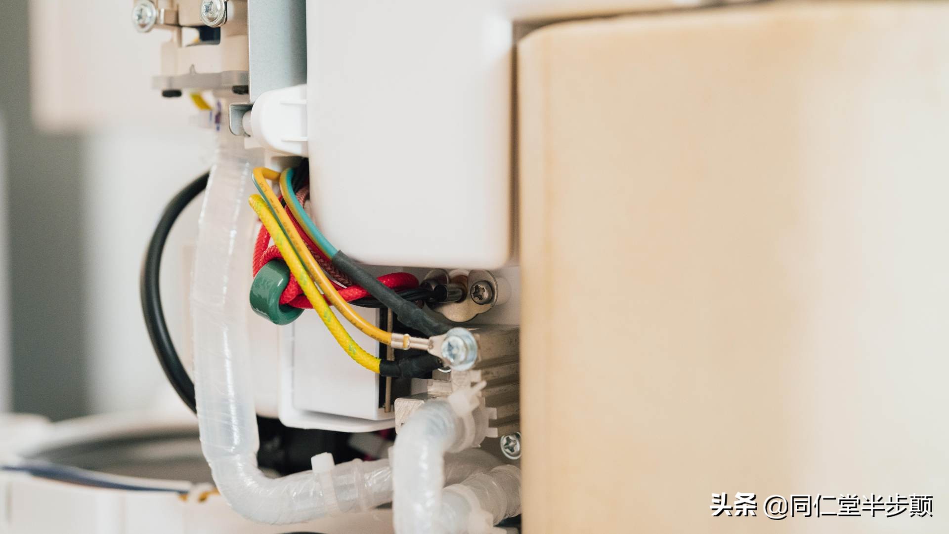 米家智能冷热水饮水机拆解,净化加热一体饮水机