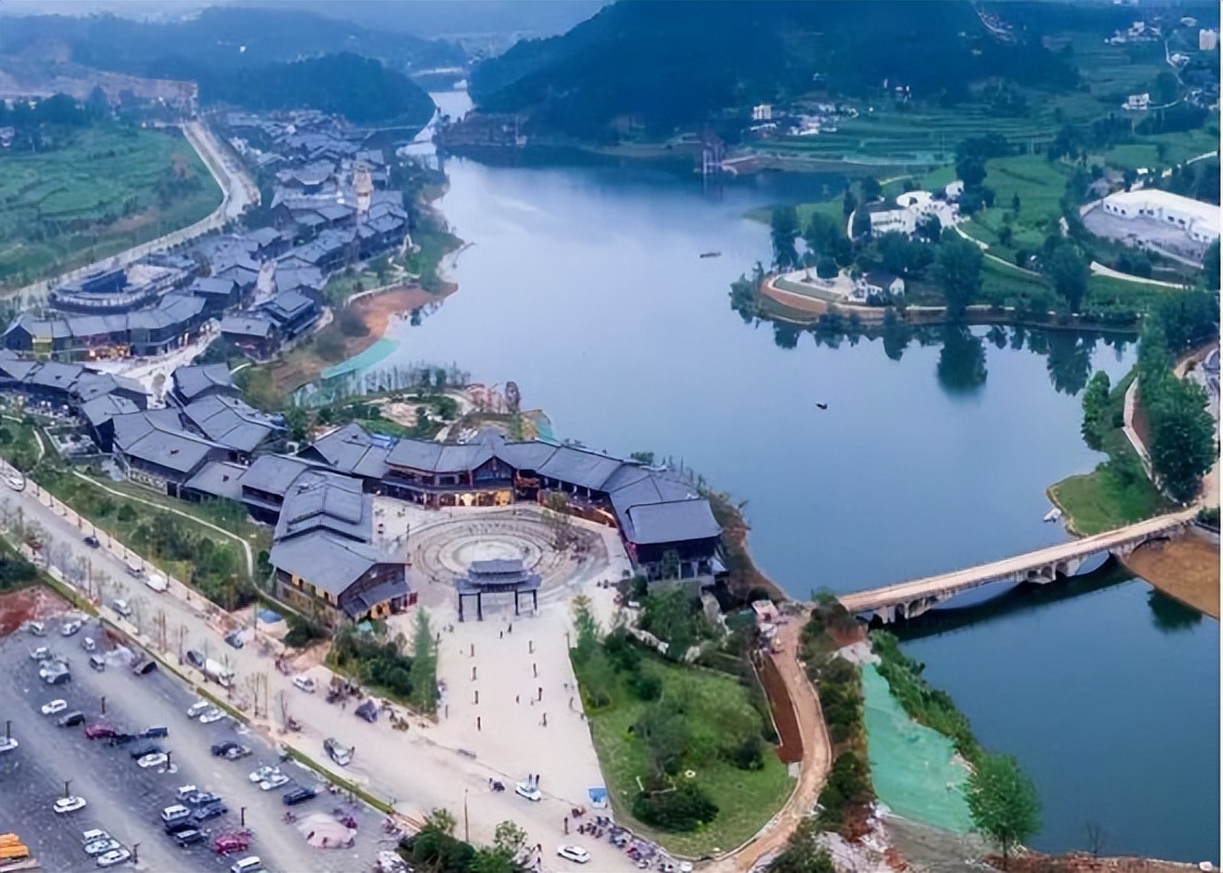 贵州丹寨万达旅游小镇风景,丹寨万达小镇非遗街区规划图