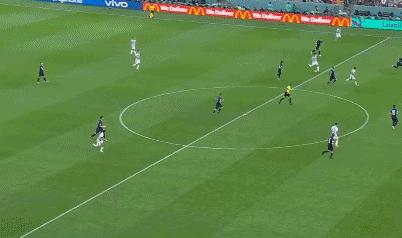 逗妹吐槽：在英超，曼家看上的冠军，早晚都得是曼家的！