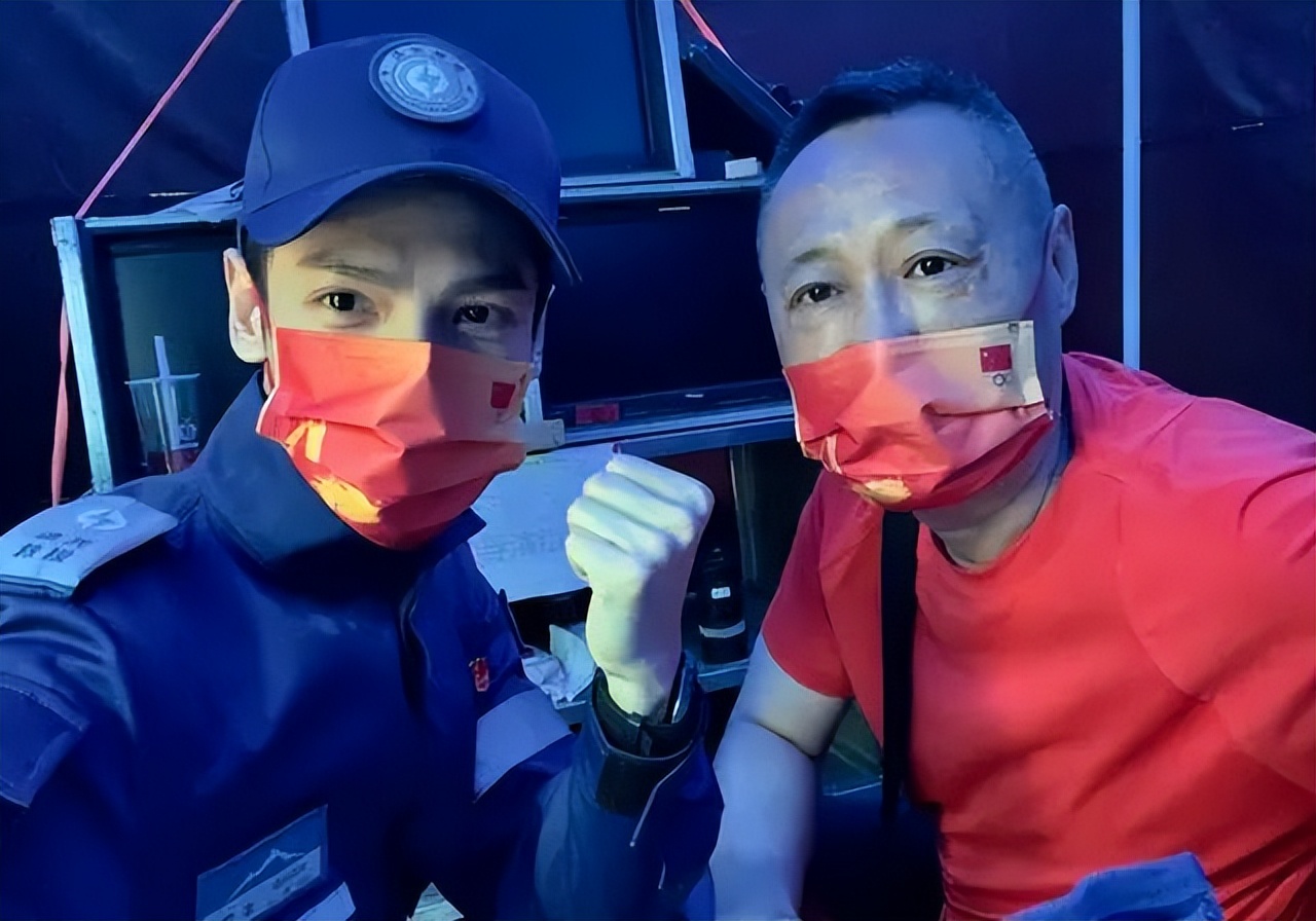 才播出三集就好评不断,追光者豆瓣