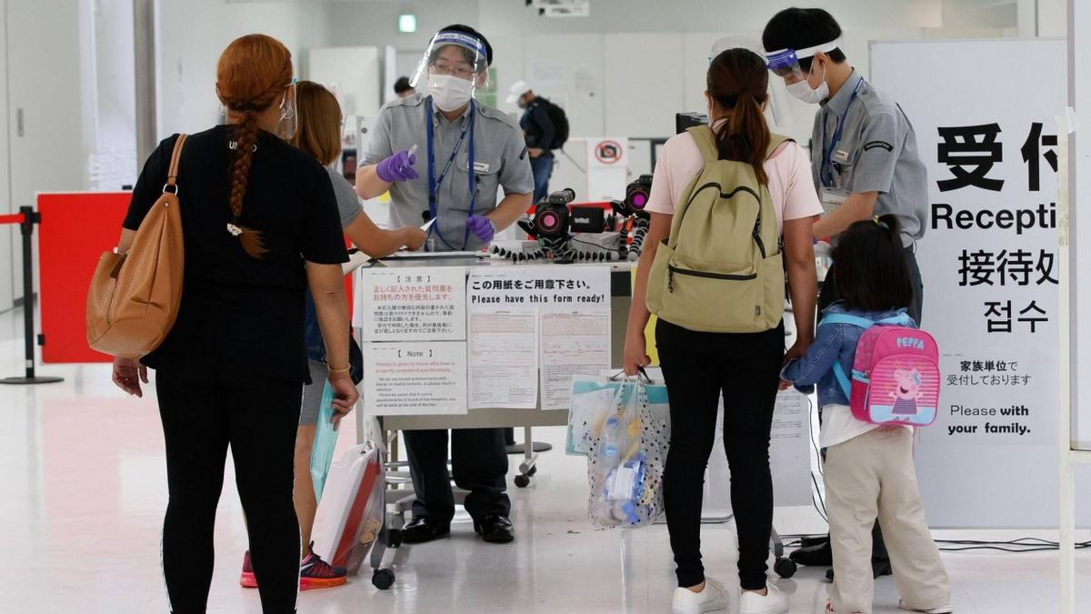 韩国拒绝取消对港澳游客限制，港府反击，宣布暂停韩禽类产品进口