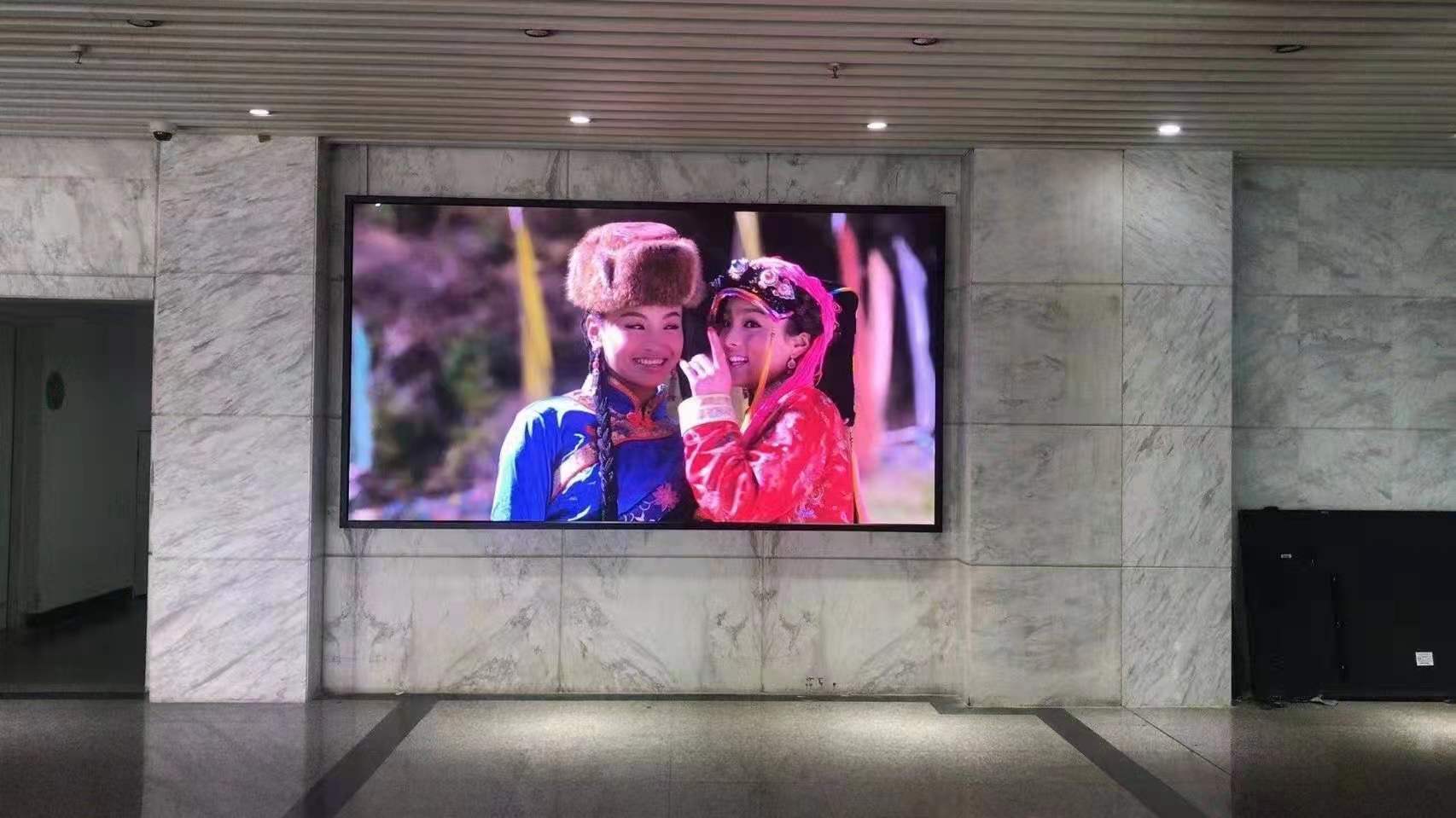 健身馆led全彩显示屏如何安装,健身中心led全彩显示屏本地厂家