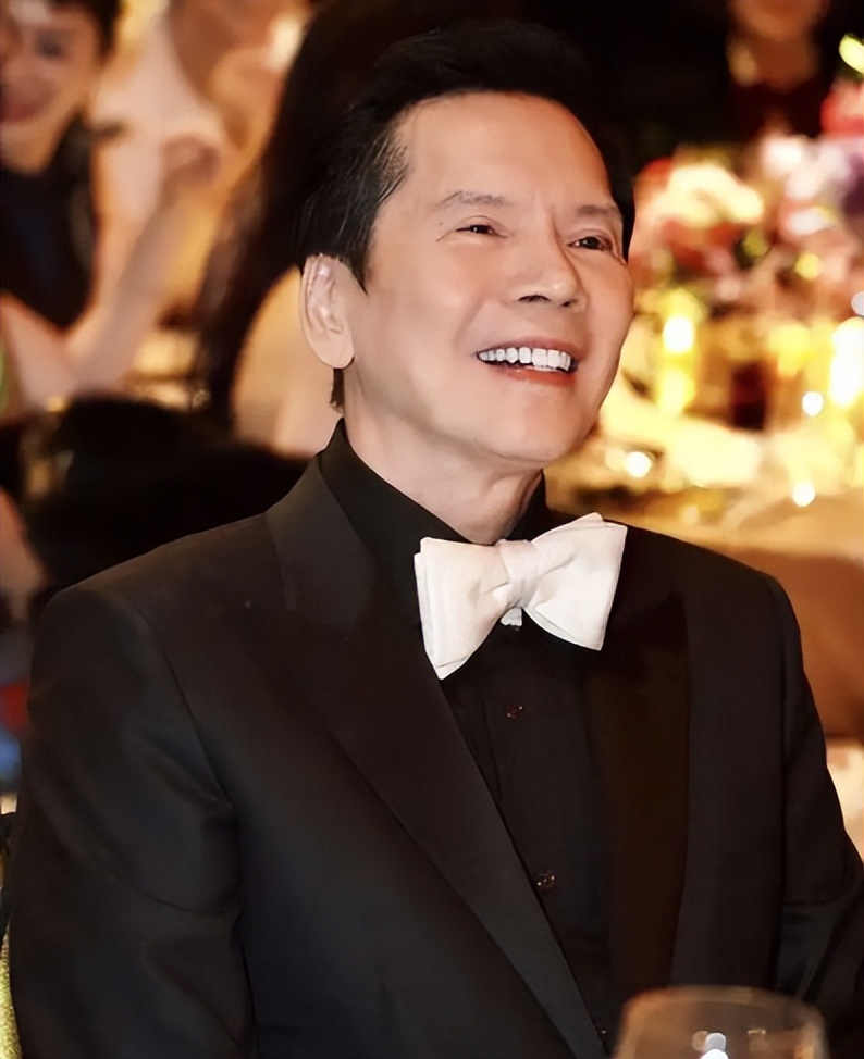 只手遮天向华强：为刘德华撑腰跟周星驰反目，娶走陈岚风生水起