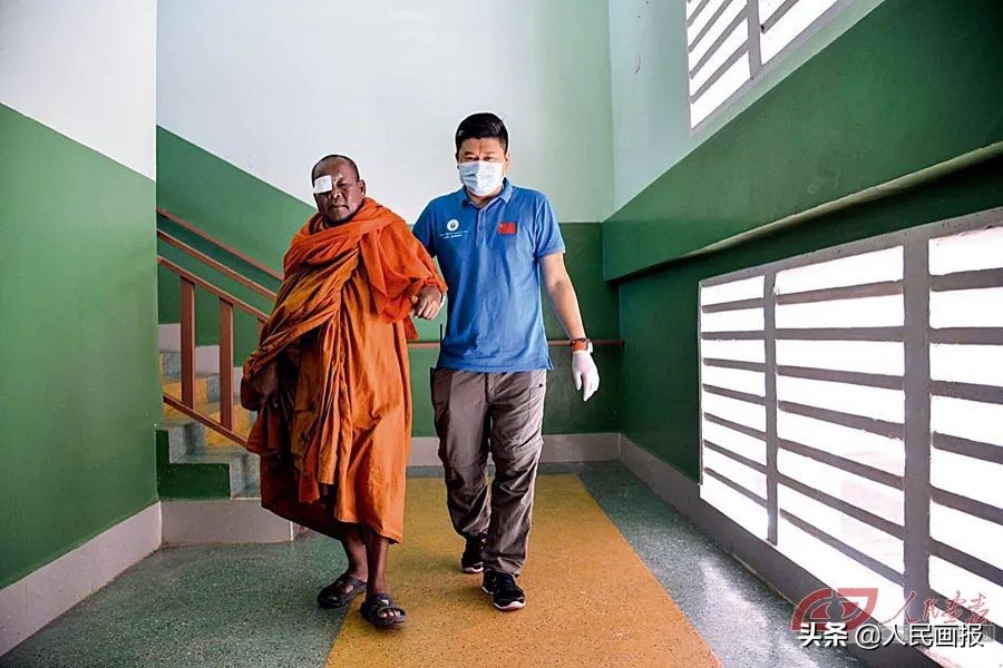 危急时刻他们筑牢生命屏障,守护群众安全他们冲在抗洪一线