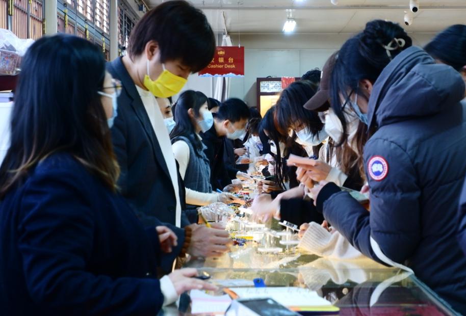 雍和宫手串求事业财运,雍和宫为啥都在卖手串