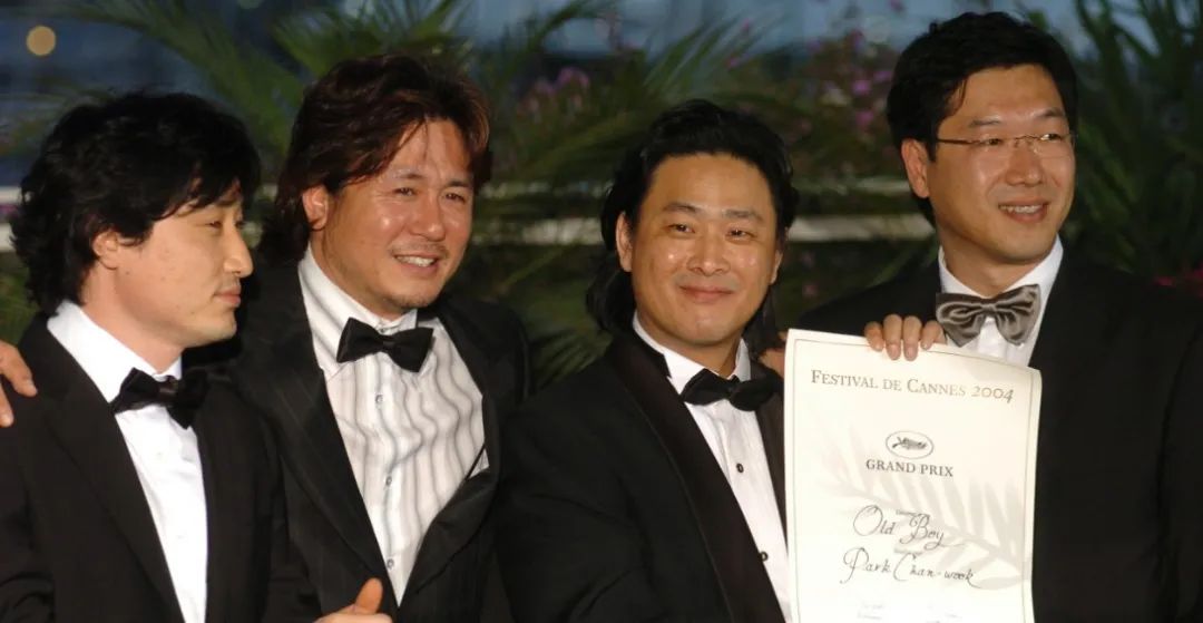 把*欲情**拍到极致的韩国大导演，和他合作过的女演员都甘愿为他献身