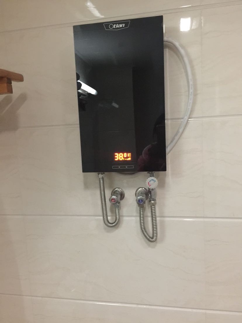 即热热水器打开不用水耗电吗,即热式电热水器省不省电