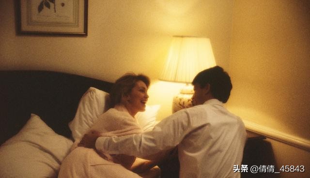 陕西一女足浴技师自称醉酒遭性侵，*裤内**沾精液，警方却不立案？