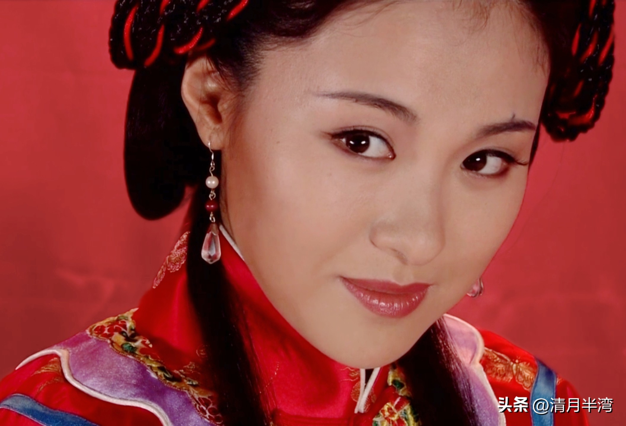 9位眉目含情“桃花眼”女星，顾盼之间皆风情，美得让人移不开眼