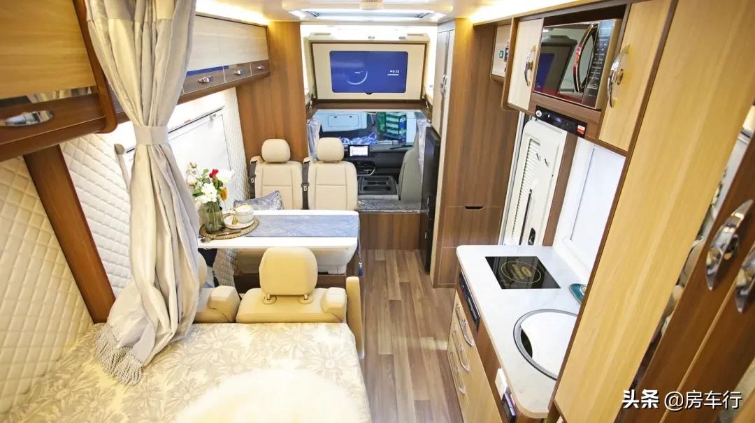 13万b型房车有几款可选,大通旅行家v90房车2021年