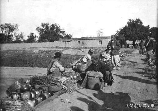 21张真实又罕见的老照片，阴毛假发工作者，我怀疑他用错地方了2