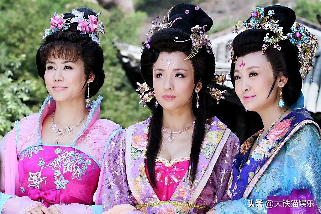 过去二十年的美女明星,十位20年前的女明星的样子