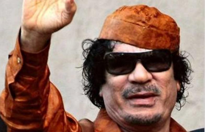 1982年卡扎菲访华，与*小平邓**谈话态度傲慢，邓公回应让其颜面尽失