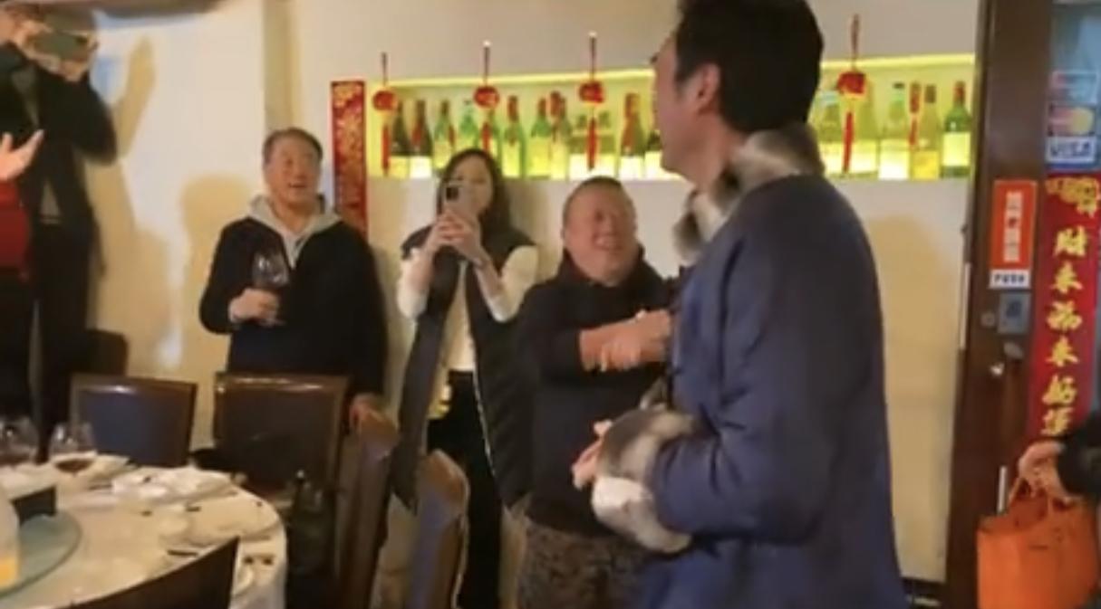 钟镇涛看张学友演唱会,钟镇涛生日派对堪比颁奖礼