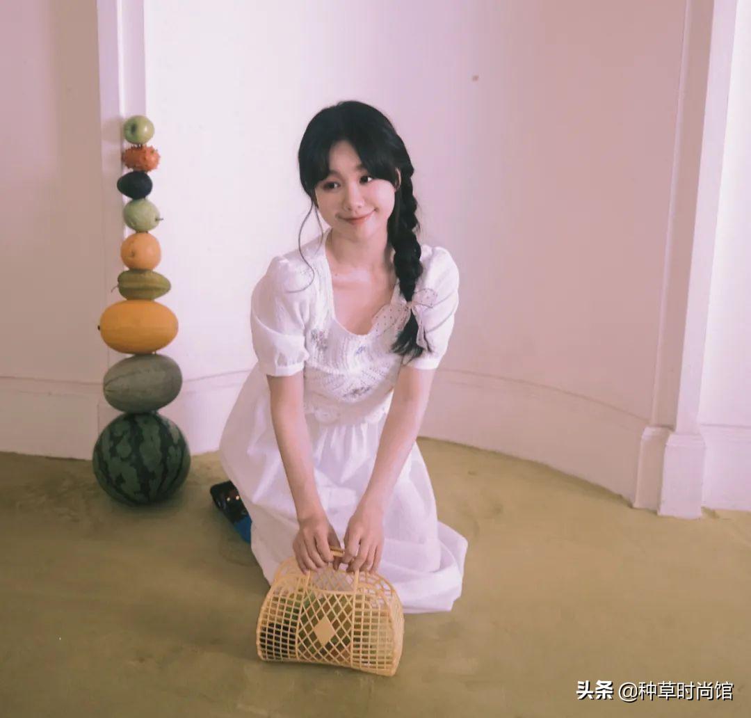 八字刘海怎么打理才不会显头秃,12岁圆脸头秃长发适合剪什么刘海