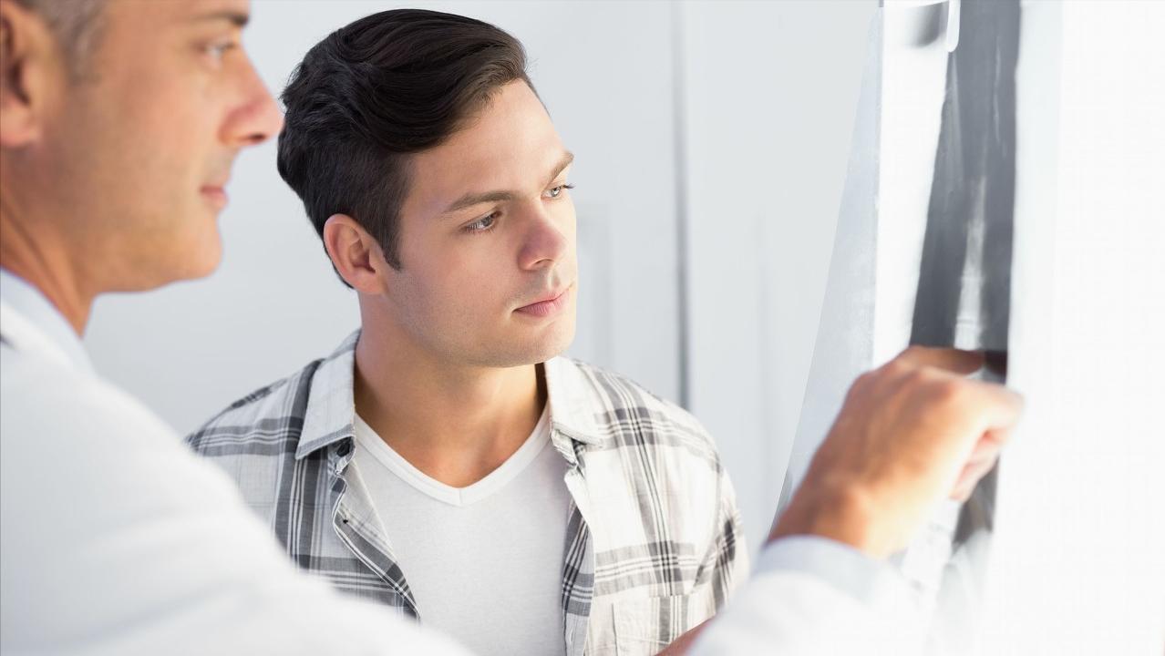 脚后跟干裂是什么原因造成的,为什么脚后跟容易干裂如何应对