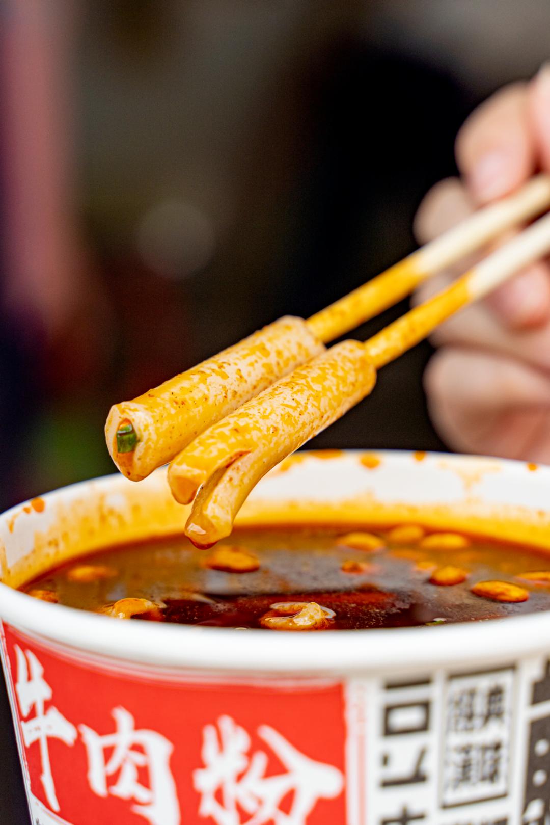 实拍疫情反扑下的武汉美食餐饮店他们怎么样了？