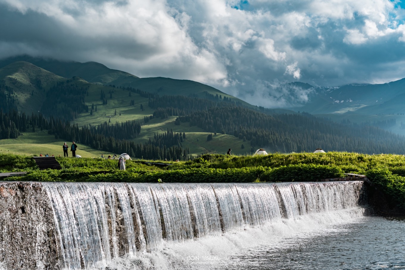 新疆伊犁之美,走了一圈才发现世界万物远不及你