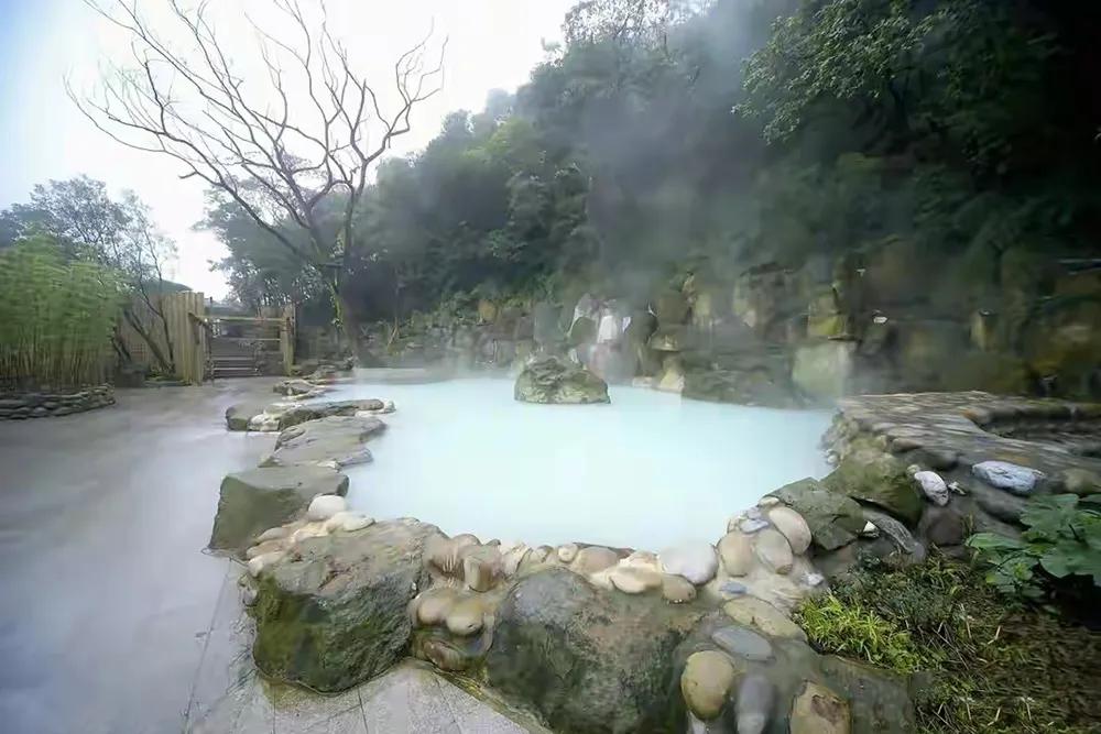 昆明禄劝县中平镇普渡河温泉地带,昆明适合儿童度假玩乐的温泉酒店